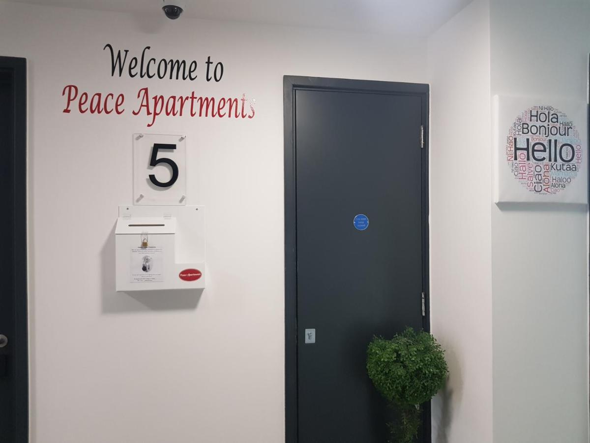 Peace Apartments - Luton Luton  Kültér fotó